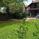 Famiy &pet Friendly In Nea Vrasna-big Garden& -bbq Walk To Sea # * Nea Vrasna
