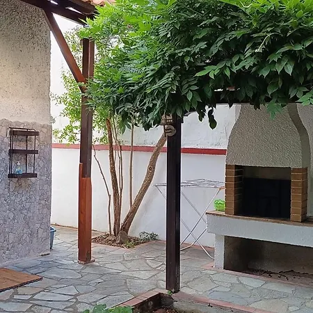 Famiy &pet Friendly In Nea Vrasna-big Garden& -bbq Walk To Sea #