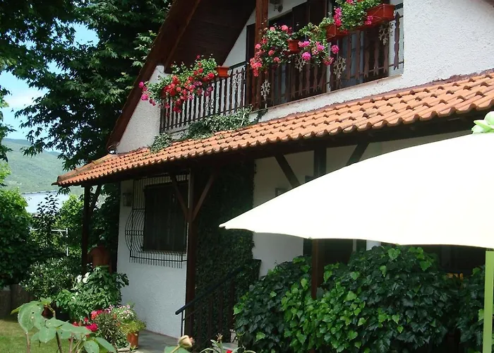 Famiy &pet Friendly In Nea Vrasna-big Garden& -bbq Walk To Sea # בית נופש *