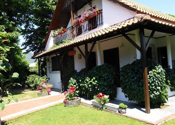 Famiy &pet Friendly In Nea Vrasna-big Garden& -bbq Walk To Sea # בית נופש *