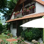 Famiy &pet Friendly In Nea Vrasna-big Garden& -bbq Walk To Sea # Tatil Evi *