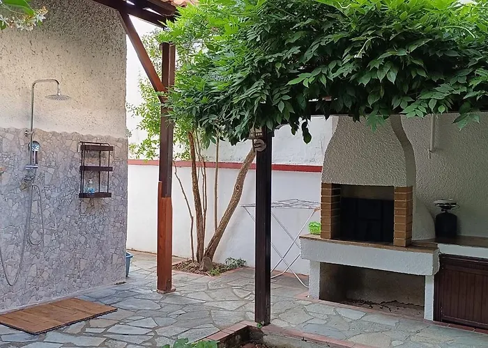 Famiy &pet Friendly In Nea Vrasna-big Garden& -bbq Walk To Sea #